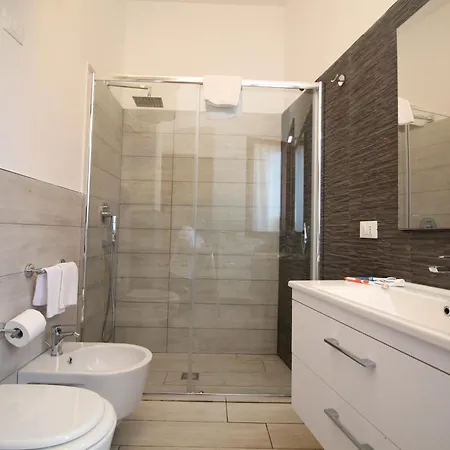 Apartment Casa Il Limone 300m Mare Park E Giardino Priv